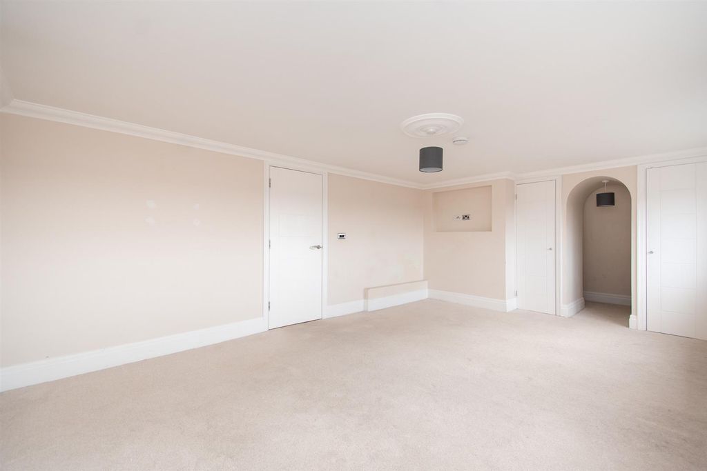 Property photo 3 of 15 Living Room