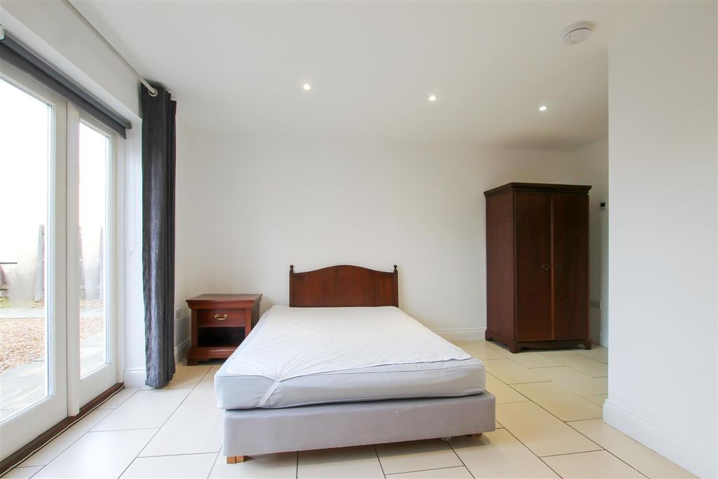 Property photo 2 of 8 Img_5508.Jpg