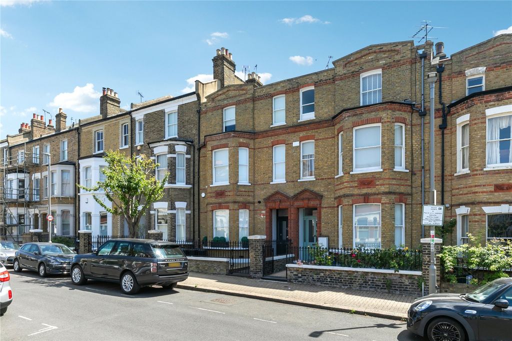Property photo 1 of 12 Eglantine Road
