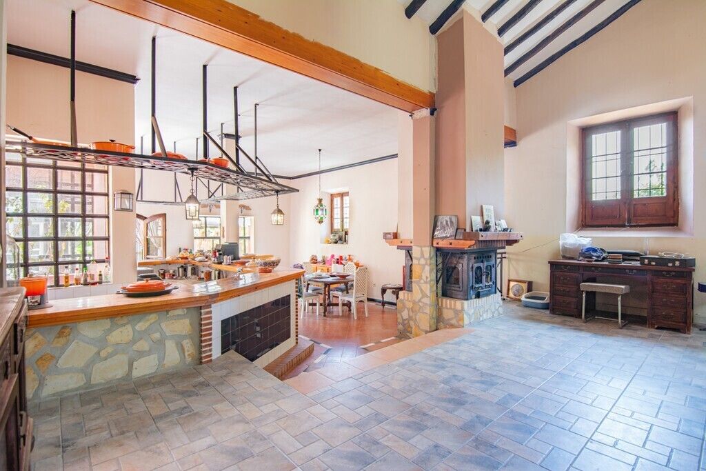 Property photo 2 of 8 Bottom Lounge Kitchen Diner