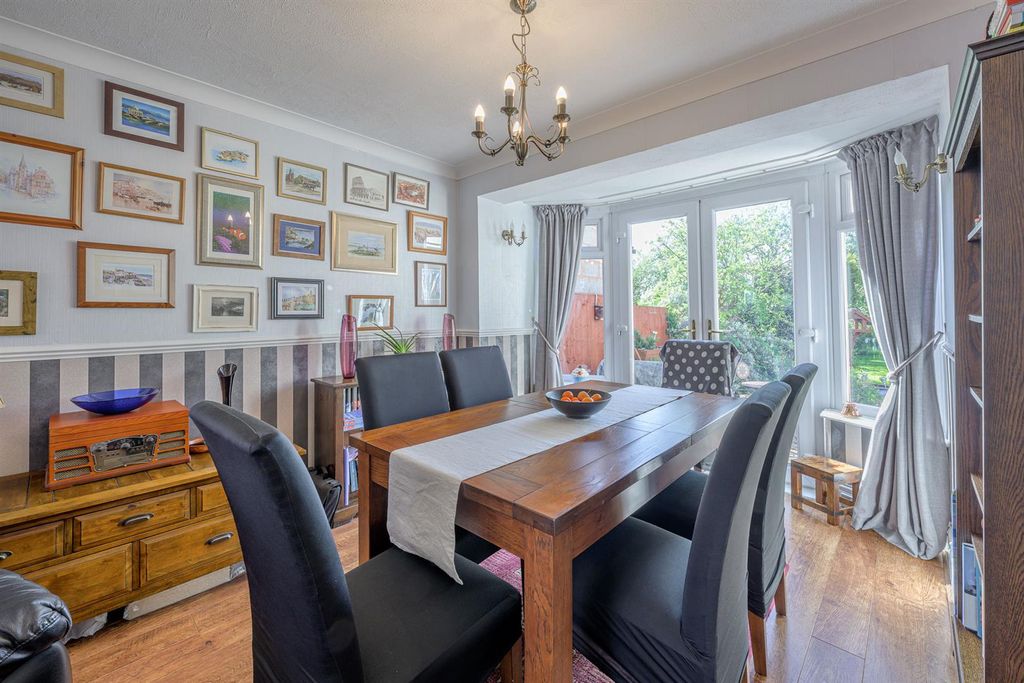 Property photo 3 of 22