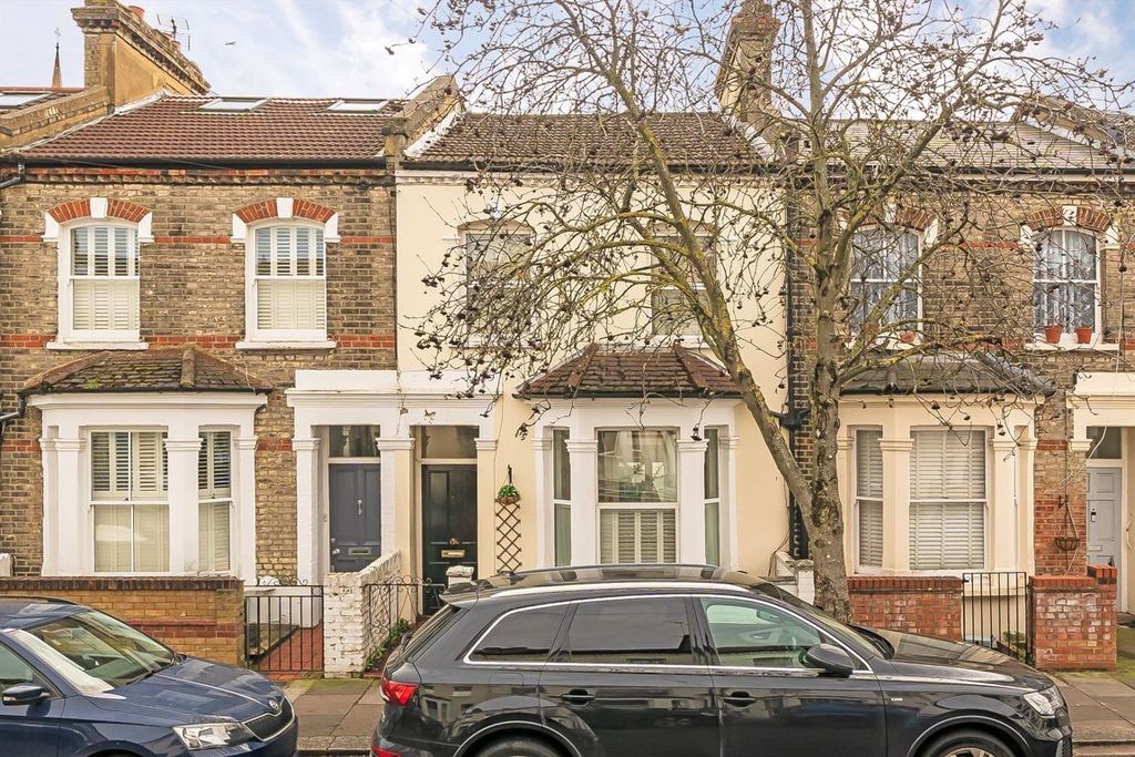 Property photo 1 of 9