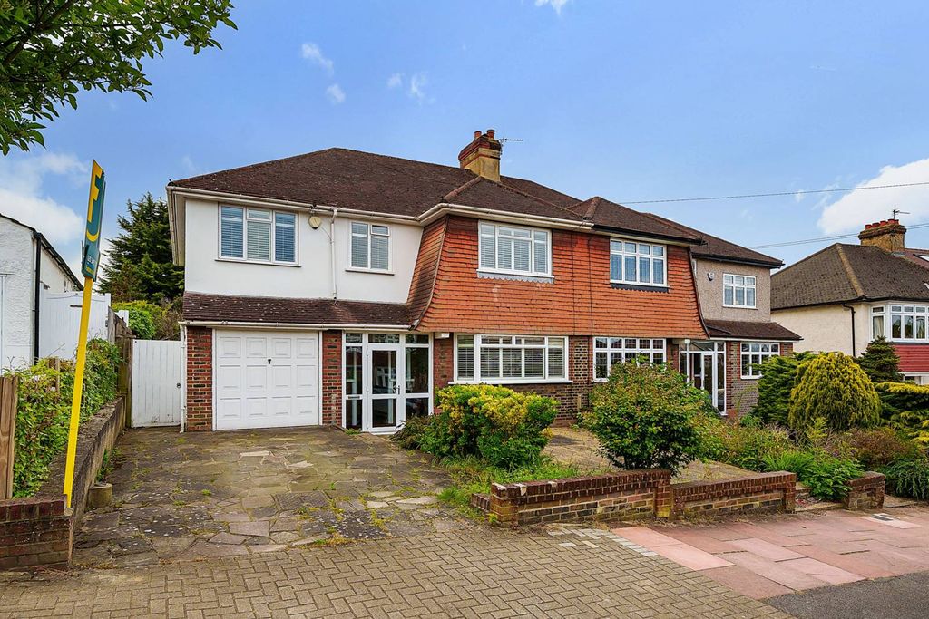 Property photo 2 of 18
