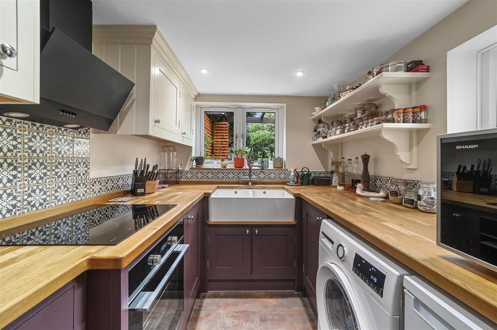 Property photo 2 of 14 Kitchen