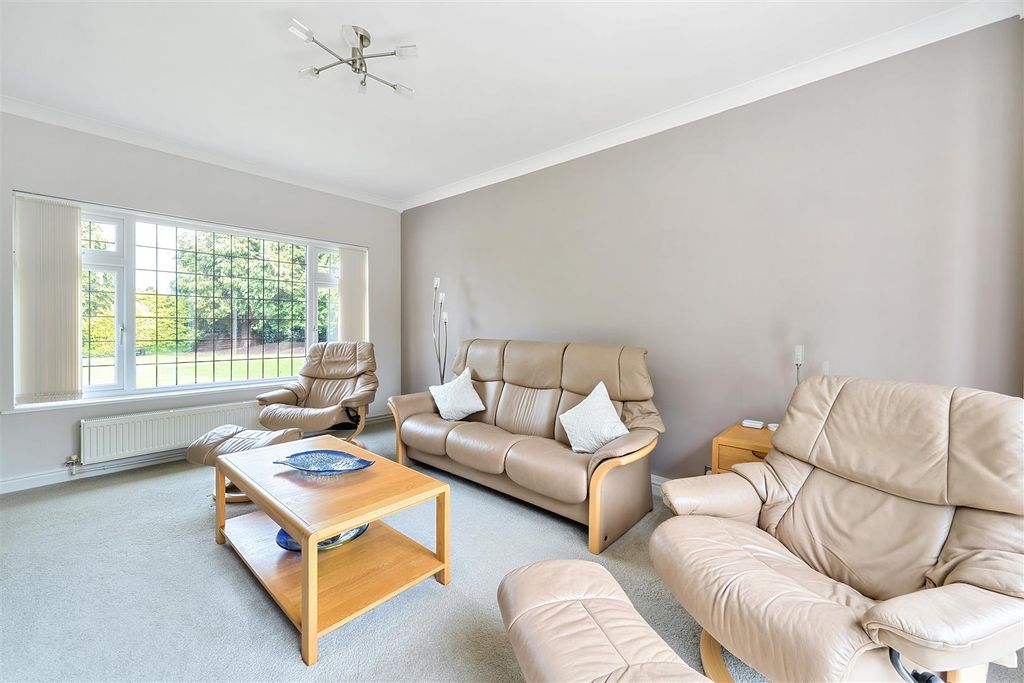 Property photo 2 of 35 1310752-5-684c3779Bcd04.Jpg