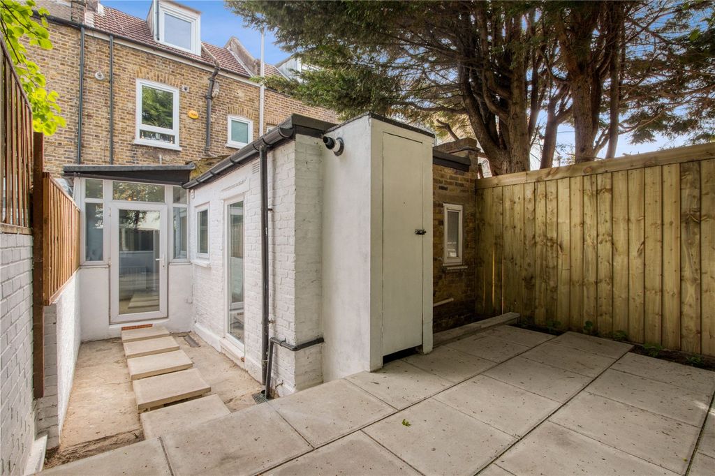 Property photo 3 of 24 Picture No. 34