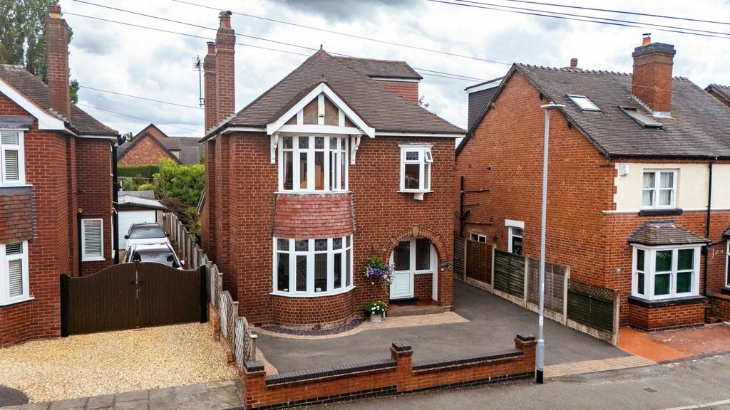 Property photo 1 of 40
