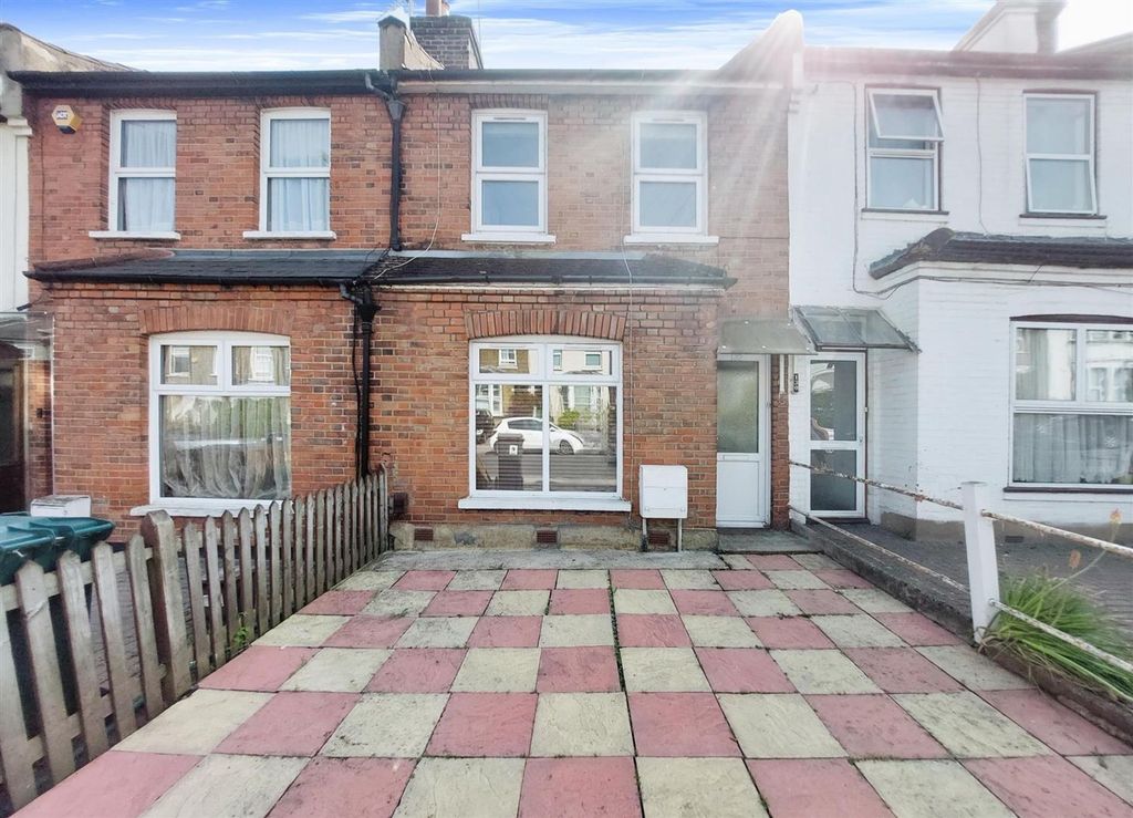Property photo 2 of 12