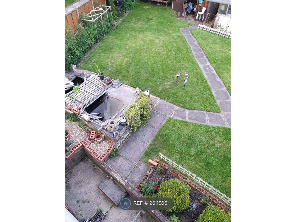 Property photo 3 of 19 Garden