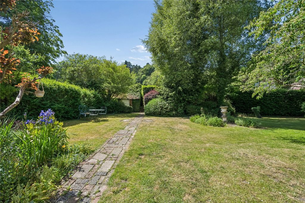 Property photo 2 of 17 Garden Path