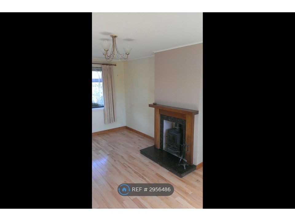 Property photo 2 of 19 Sitting Room A