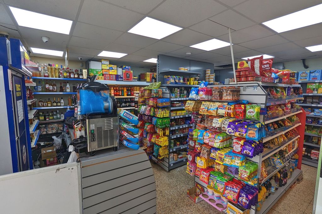 Property photo 2 of 4 Shop Floor