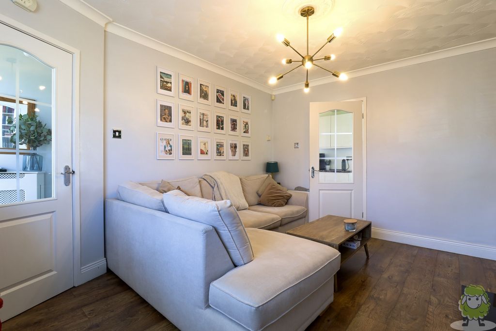 Property photo 3 of 14