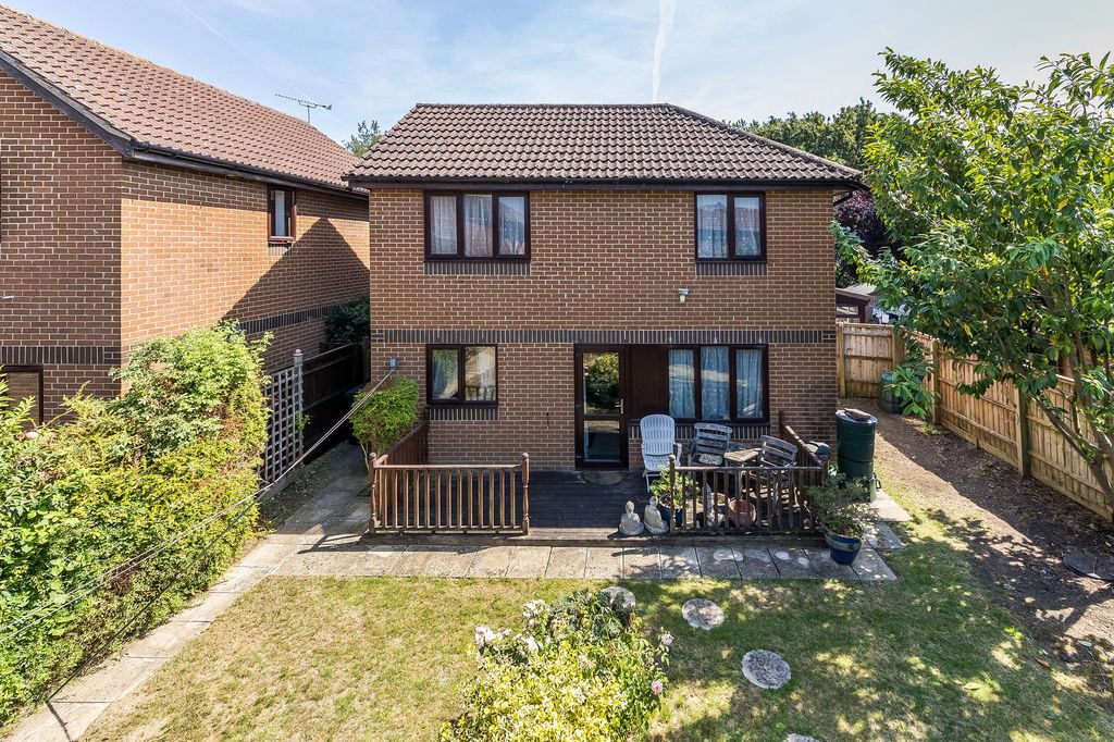 Property photo 2 of 19