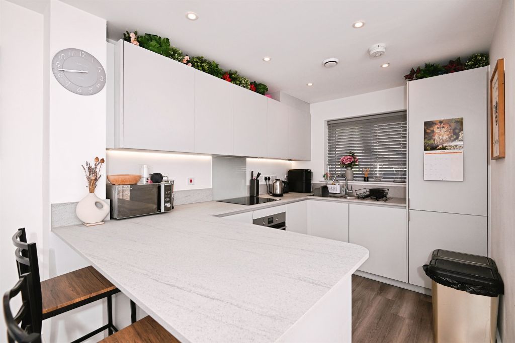 Property photo 3 of 17