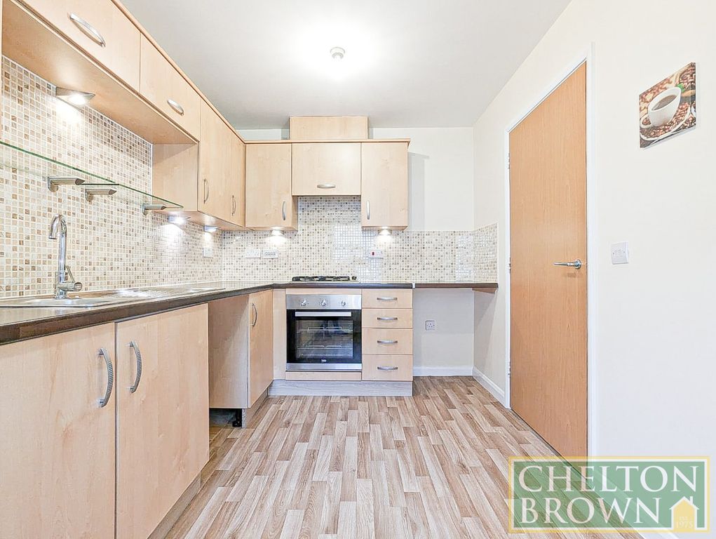 Property photo 2 of 17 Kitchen