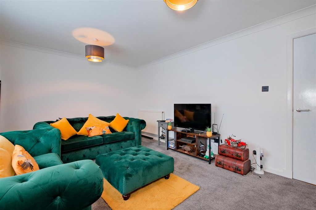 Property photo 3 of 21