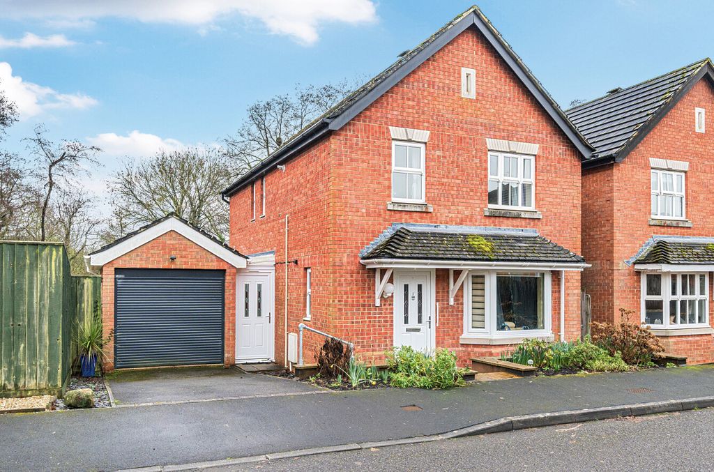 Property photo 1 of 17 28 Culm Valley Way