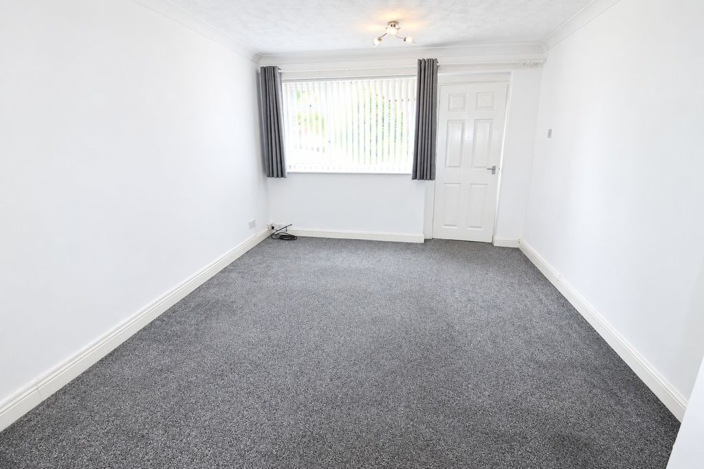 Property photo 3 of 11 Picture No. 15