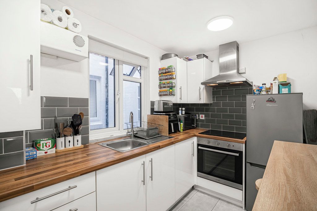 Property photo 2 of 13 Kitchen