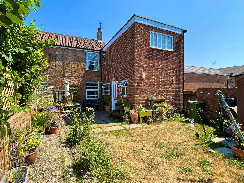 Property photo 1 of 18
