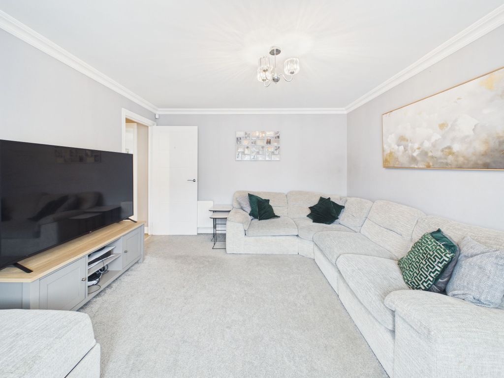 Property photo 3 of 25