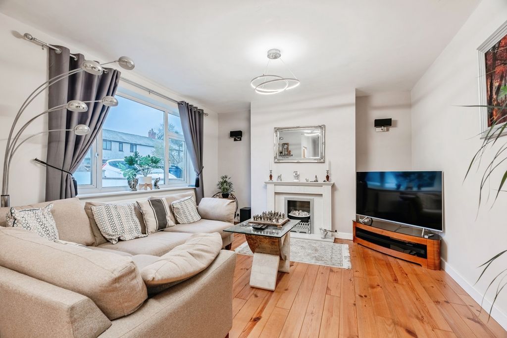 Property photo 2 of 22 Pbox-Img.Jpg