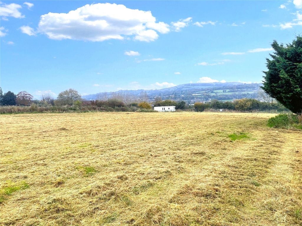 Property photo 3 of 16 Picture No. 20