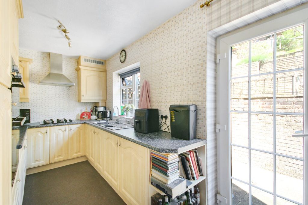 Property photo 2 of 15