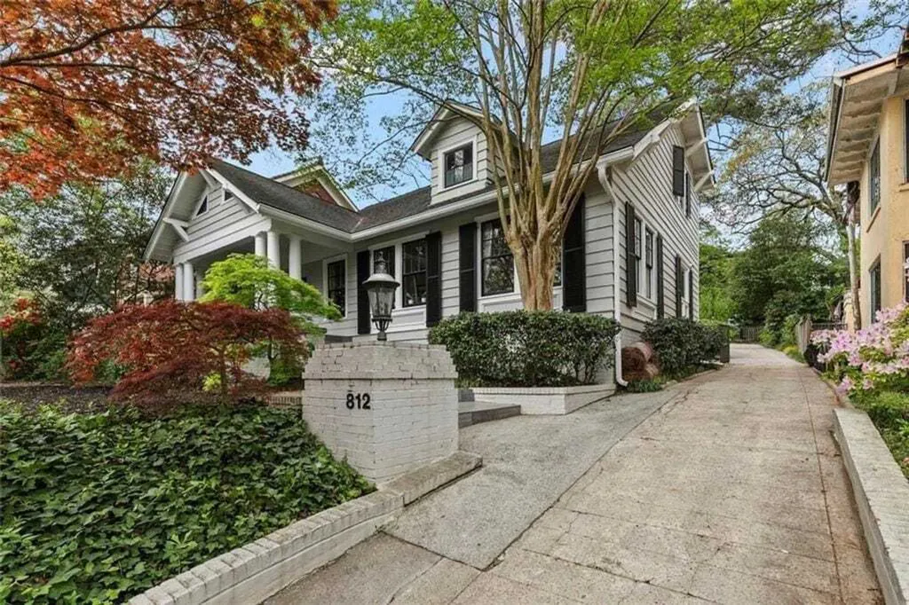 Property photo 1 of 31