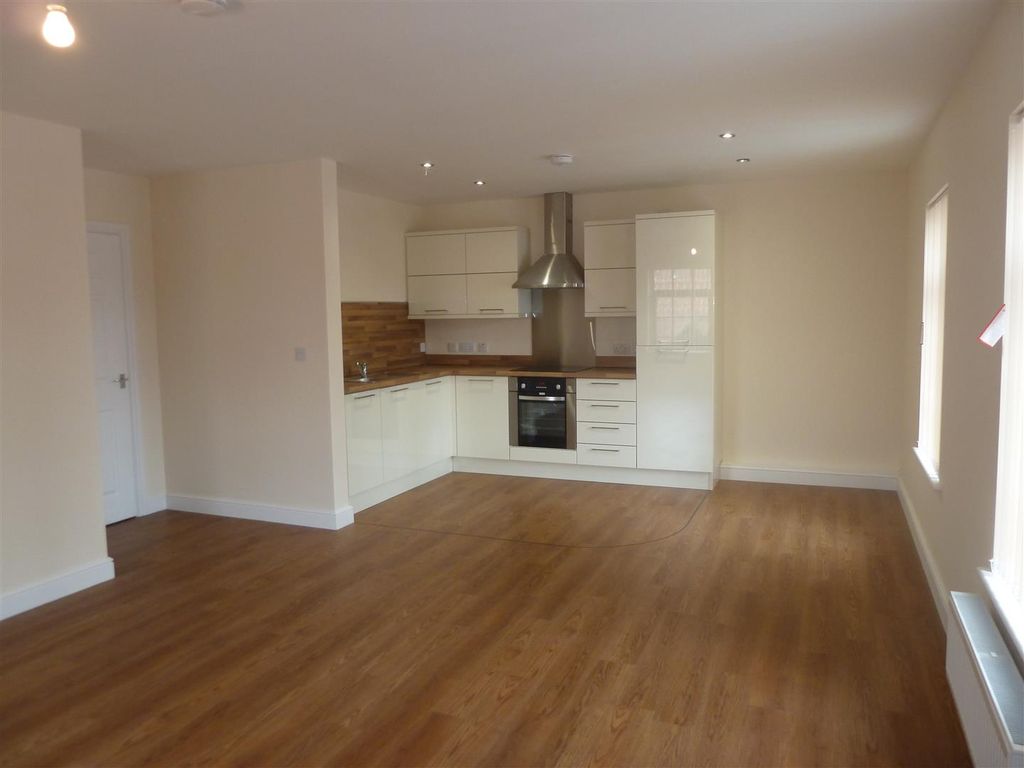 Property photo 2 of 5