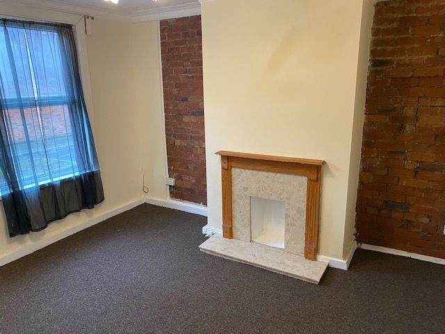 Property photo 3 of 9 Entrance Porch