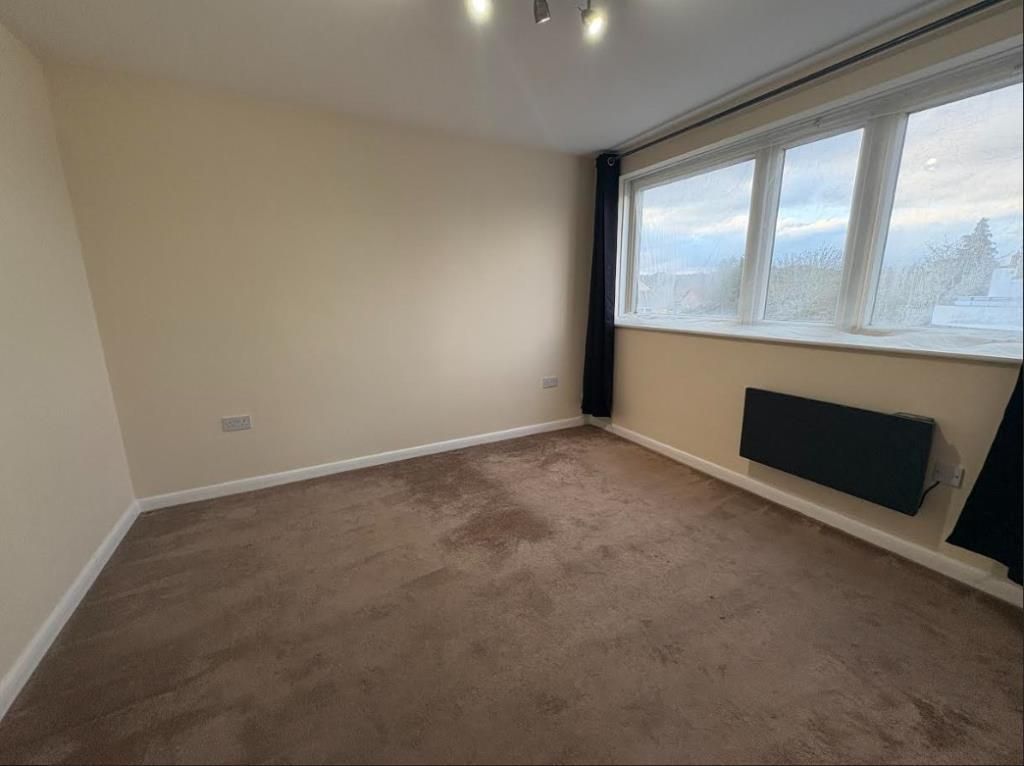 Property photo 3 of 8 Bedroom