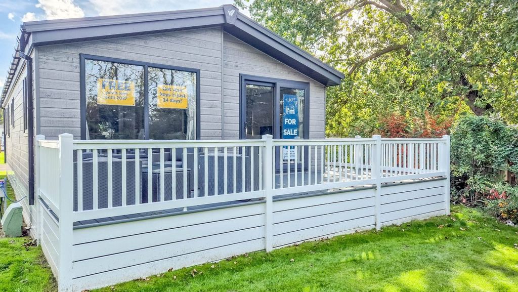 Property photo 1 of 23 Untitled 4