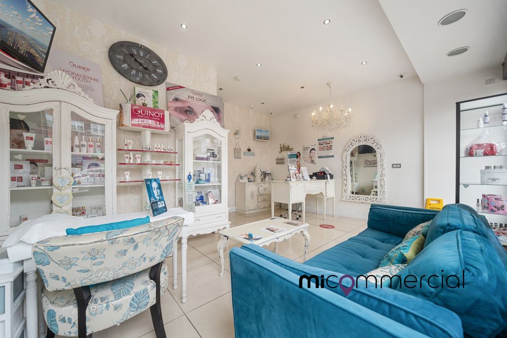 Property photo 2 of 12 4