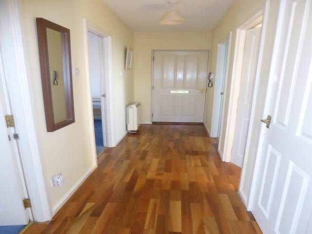 Property photo 3 of 11 Hall