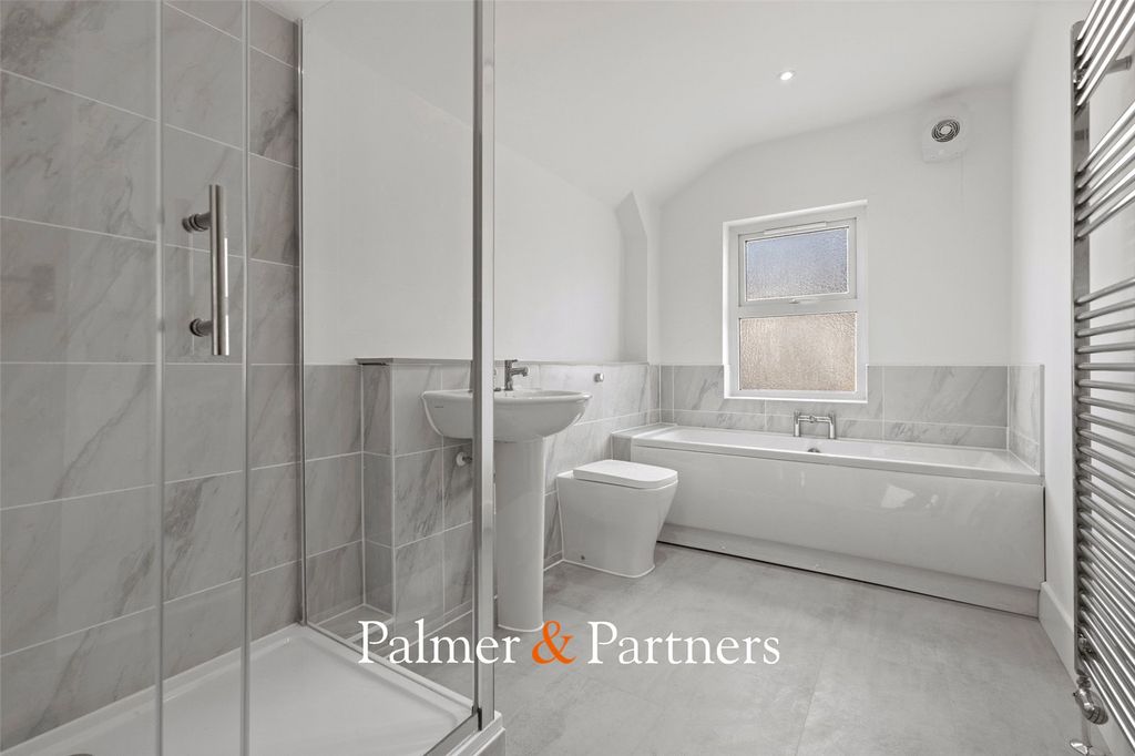 Property photo 2 of 16 Picture No. 08