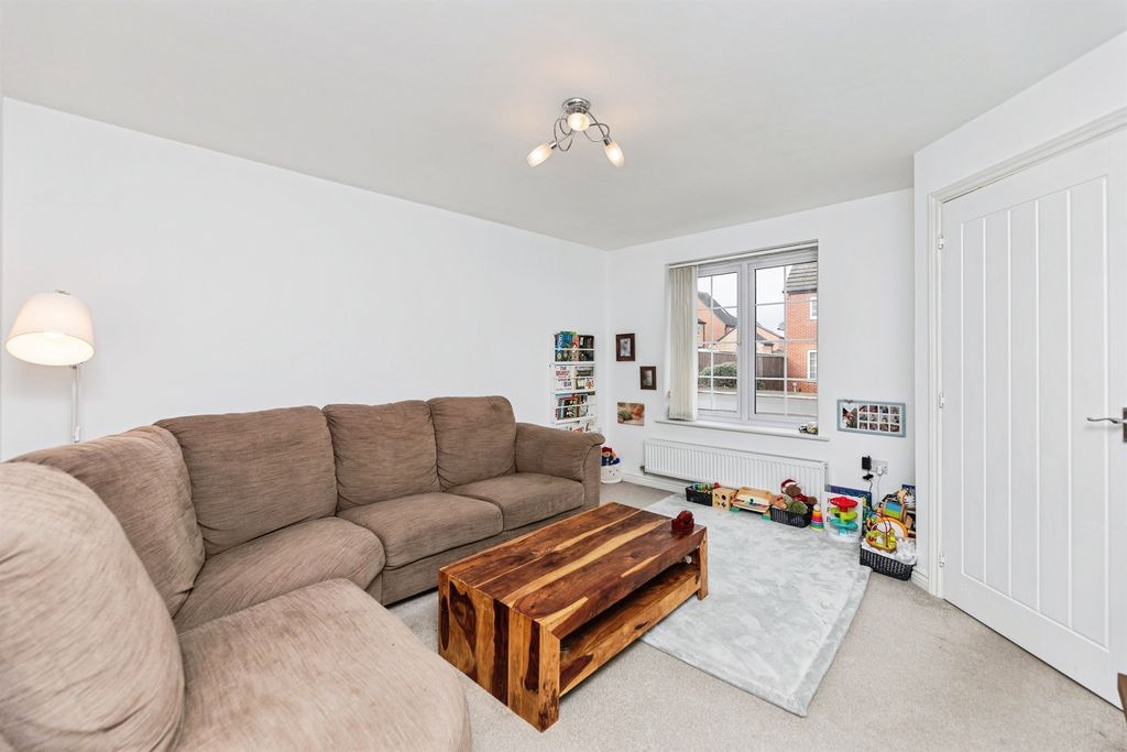 Property photo 3 of 17