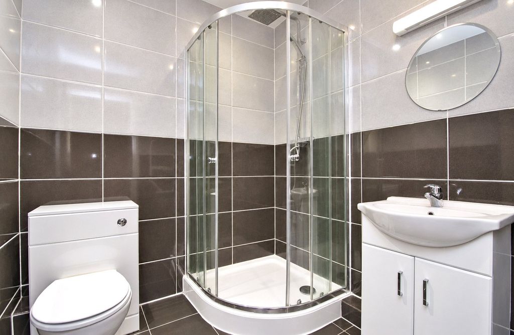 Property photo 3 of 6 Picture No. 14