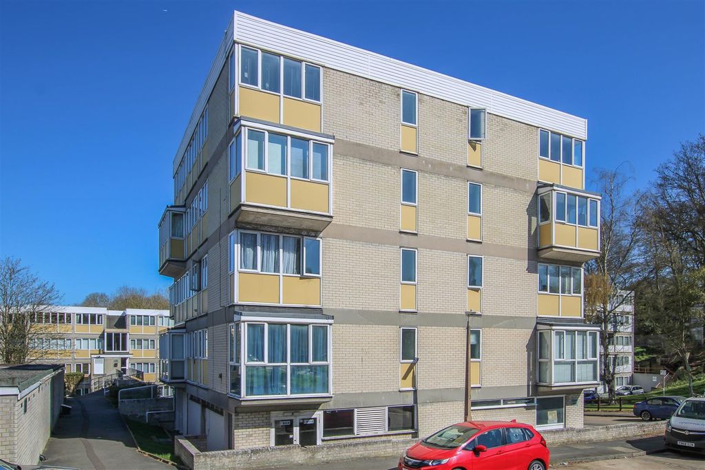 Property photo 1 of 8 Front.Jpg