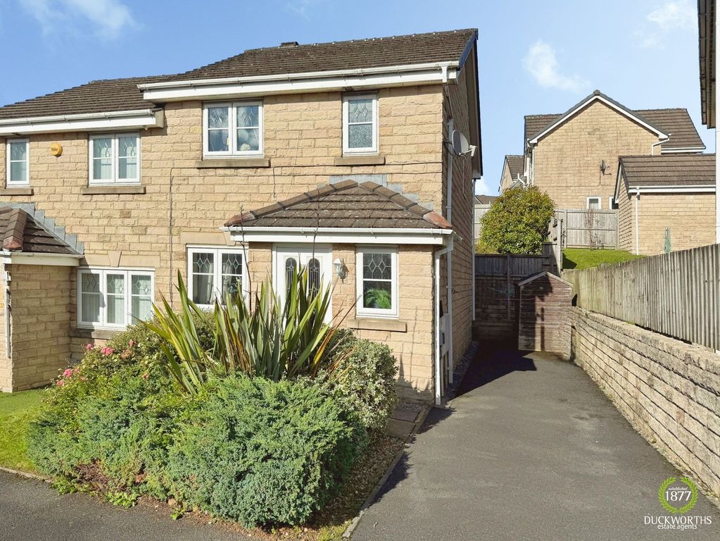 Property photo 1 of 18