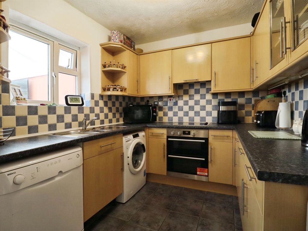 Property photo 2 of 19