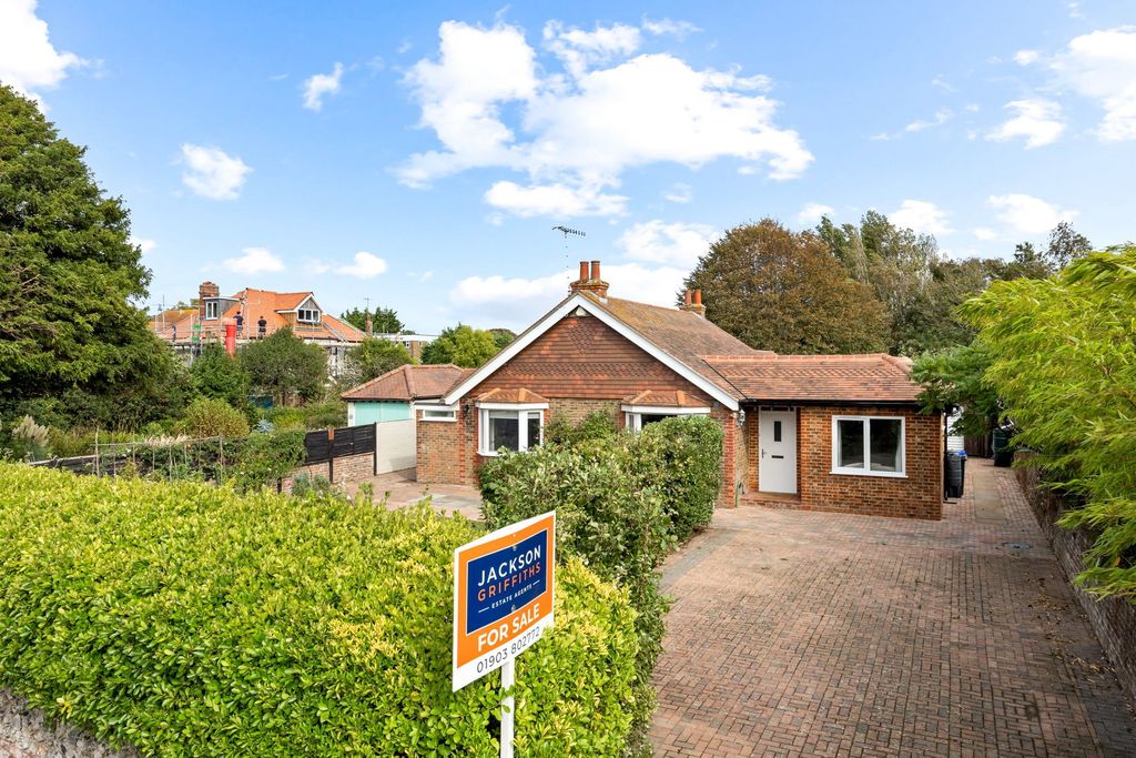 Property photo 1 of 30