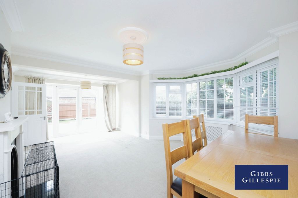 Property photo 2 of 22 3