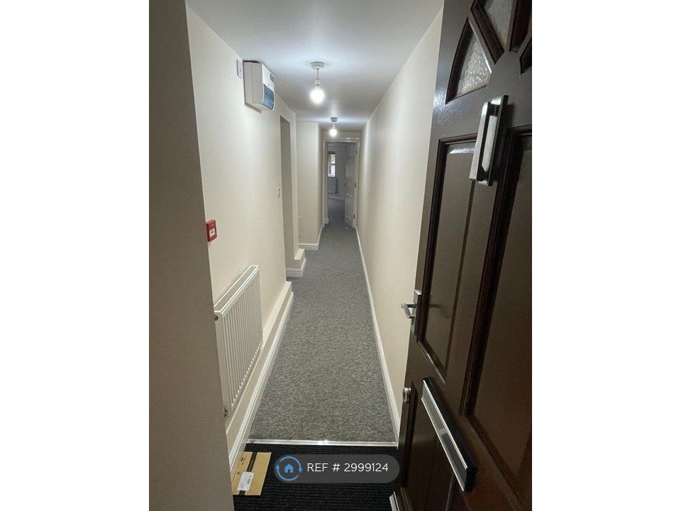 Property photo 3 of 17 Entrance