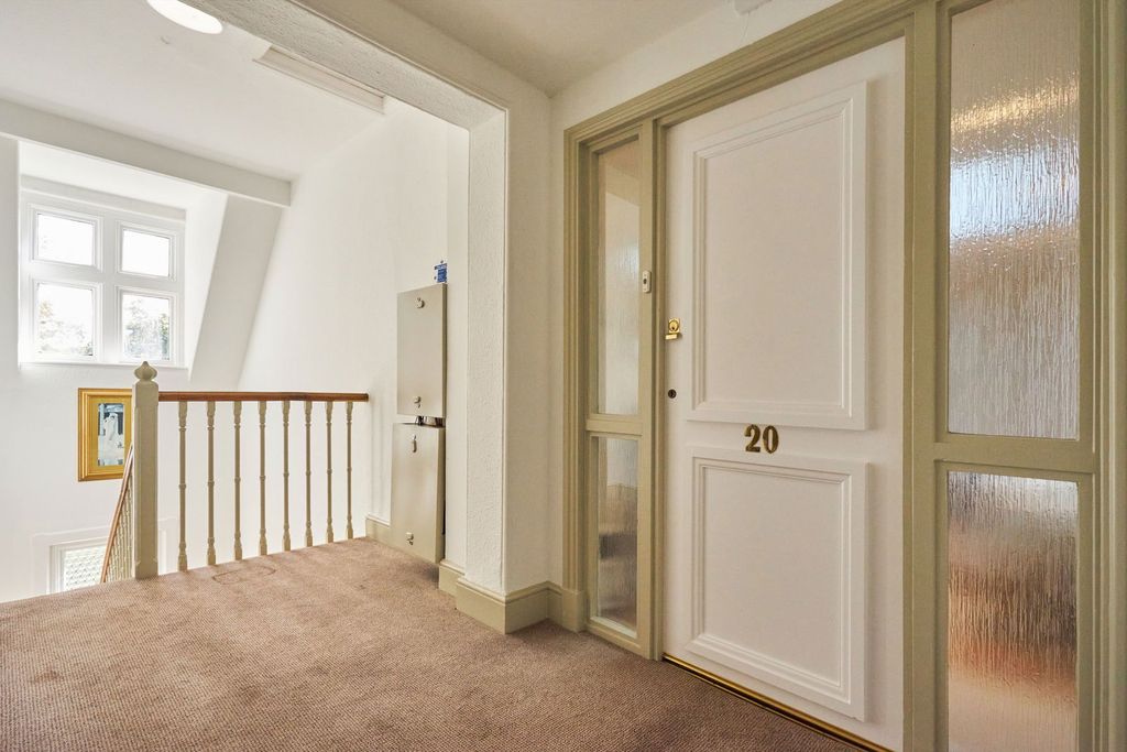 Property photo 3 of 20