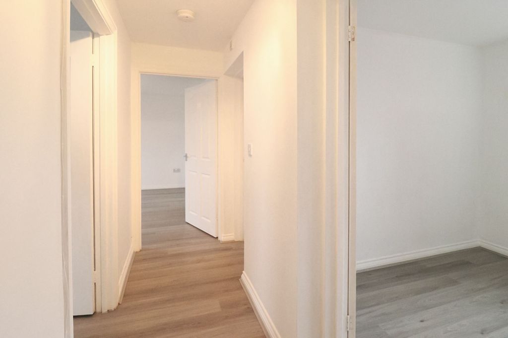 Property photo 2 of 13 Picture No. 09