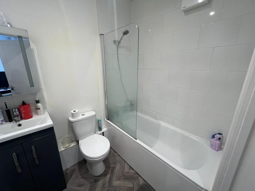 Property photo 3 of 5 5