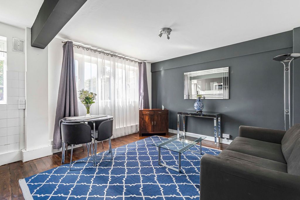 Property photo 3 of 18 Reception Room