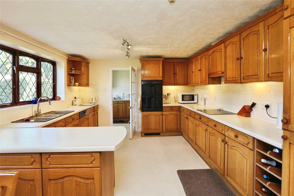 Additional image 9 of 5 bed detached house for saleVeryan, Fareham, Hampshire PO14